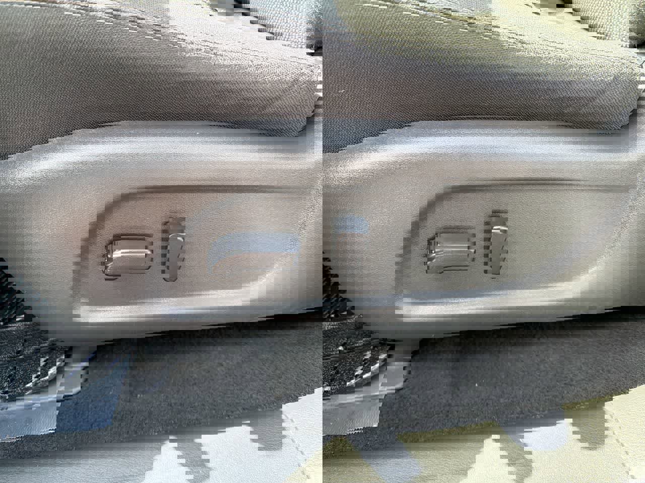 Used 2017 Nissan Pathfinder SV AWD/4WD image 22