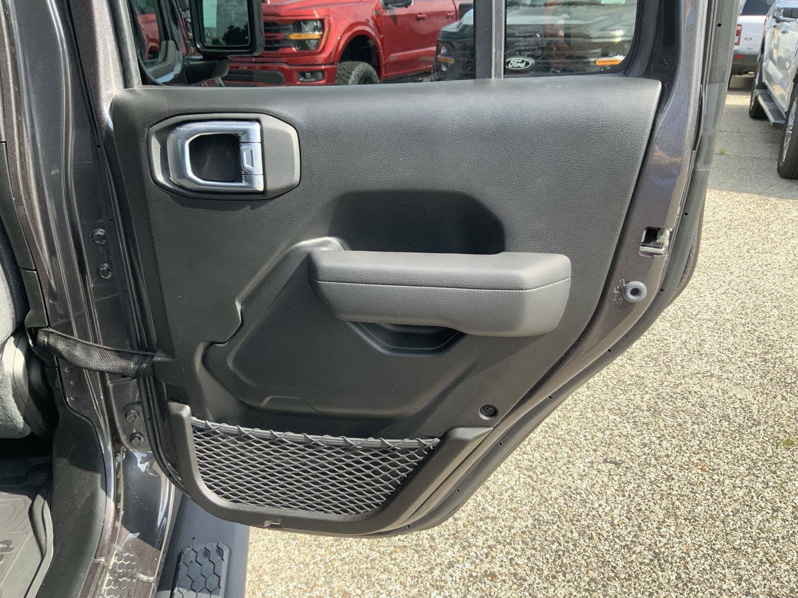 Used 2025 Jeep Wrangler Unlimited Sport AWD/4WD image 54