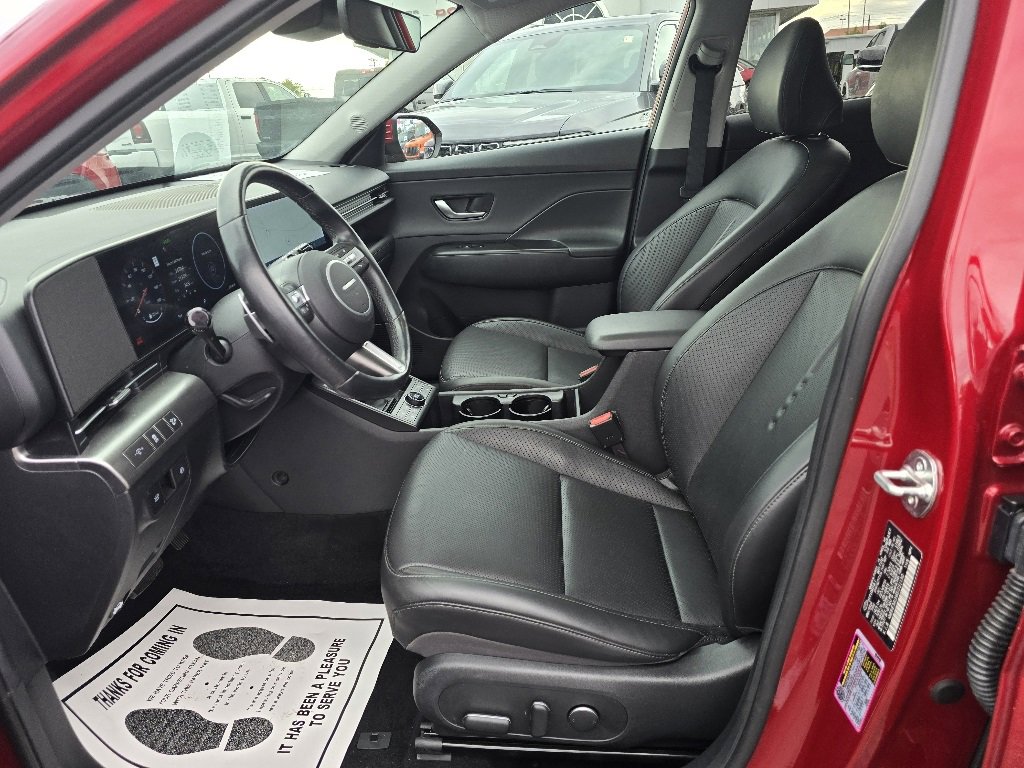 Used 2024 Hyundai Kona Limited image 11