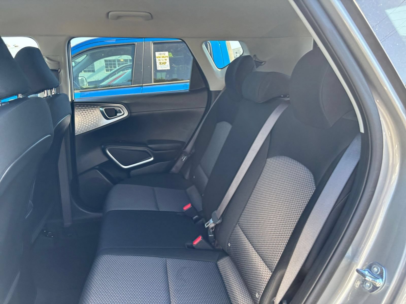 Used 2025 Kia Soul LX w/ LX Technology Package FWD image 25