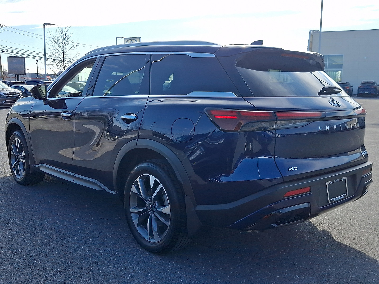 Certified 2025 INFINITI QX60 Luxe image 4