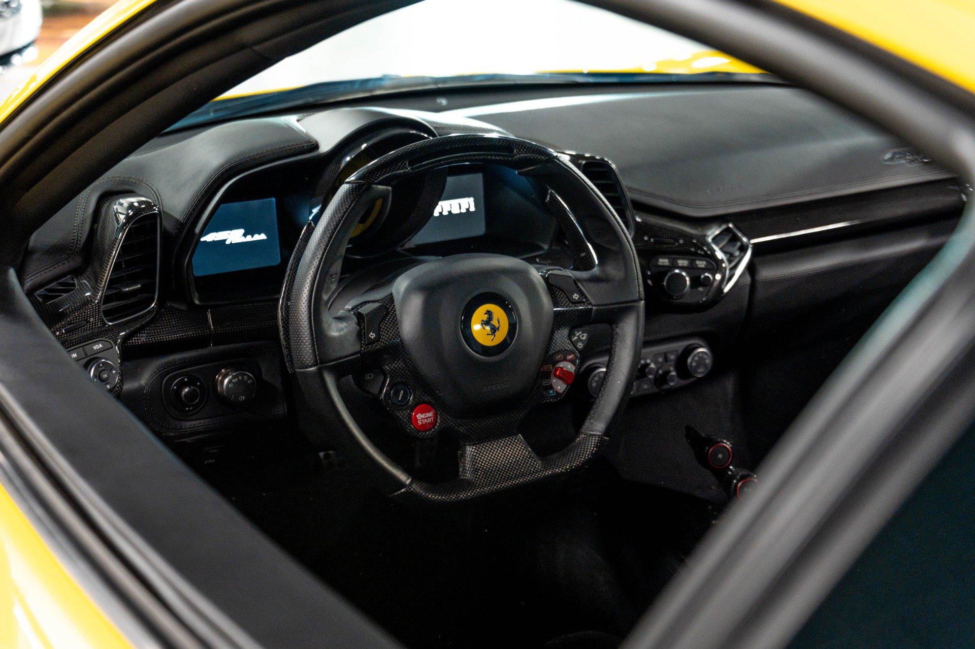 Used 2010 Ferrari 458 Italia Coupe RWD image 81