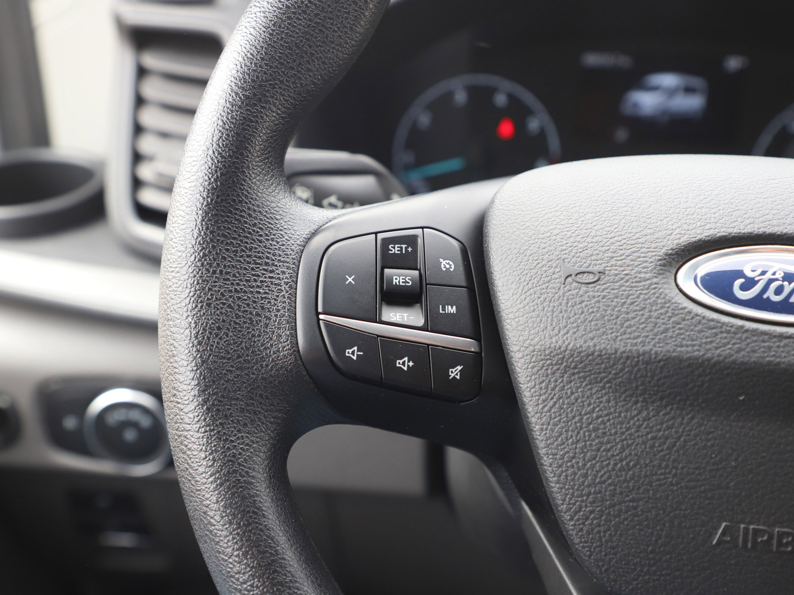 Used 2024 Ford Transit 350 XLT image 26