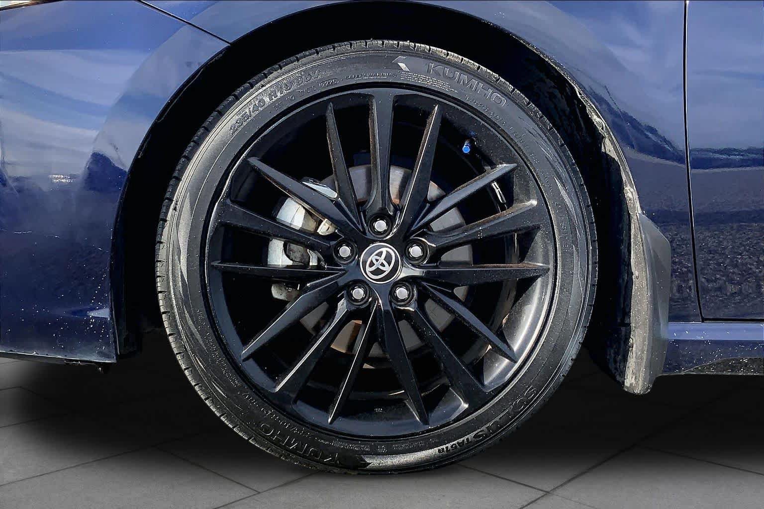 Used 2022 Toyota Camry XSE FWD image 11
