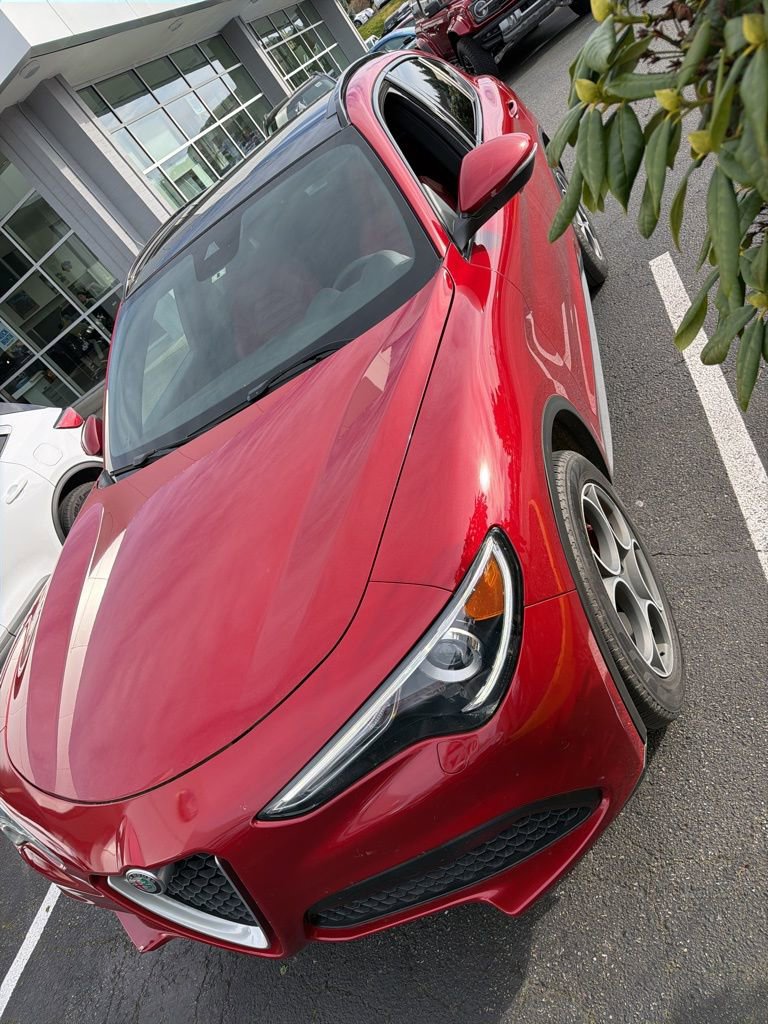 Used 2019 Alfa Romeo Stelvio Ti Sport w/ Quick Order Package 22S Sport image 3