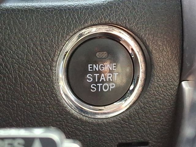 Used 2018 Toyota 4Runner Limited AWD/4WD image 27