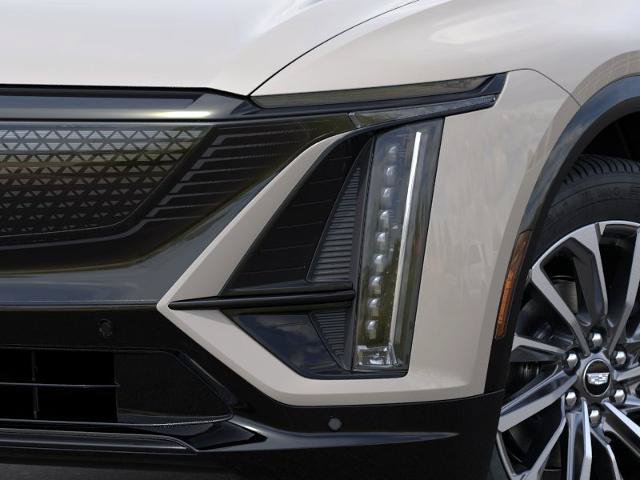 New 2027 Cadillac Lyriq Premium Sport w/ LPO, Floor Liner Package AWD/4WD image 10