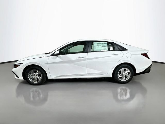 New 2026 Hyundai Elantra SE FWD image 4