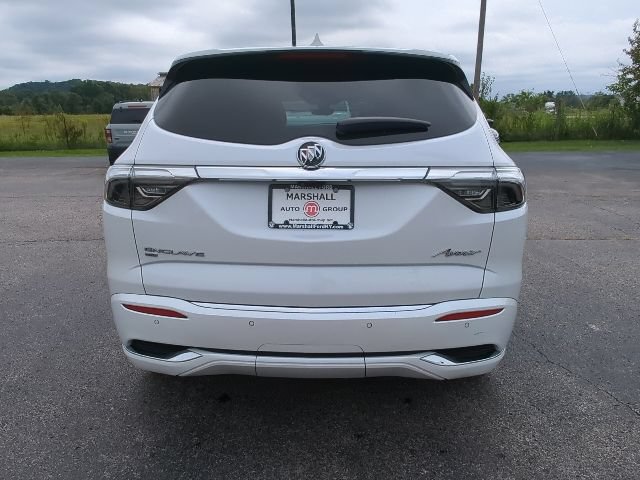 Used 2022 Buick Enclave Avenir w/ Avenir Technology Package AWD/4WD image 13