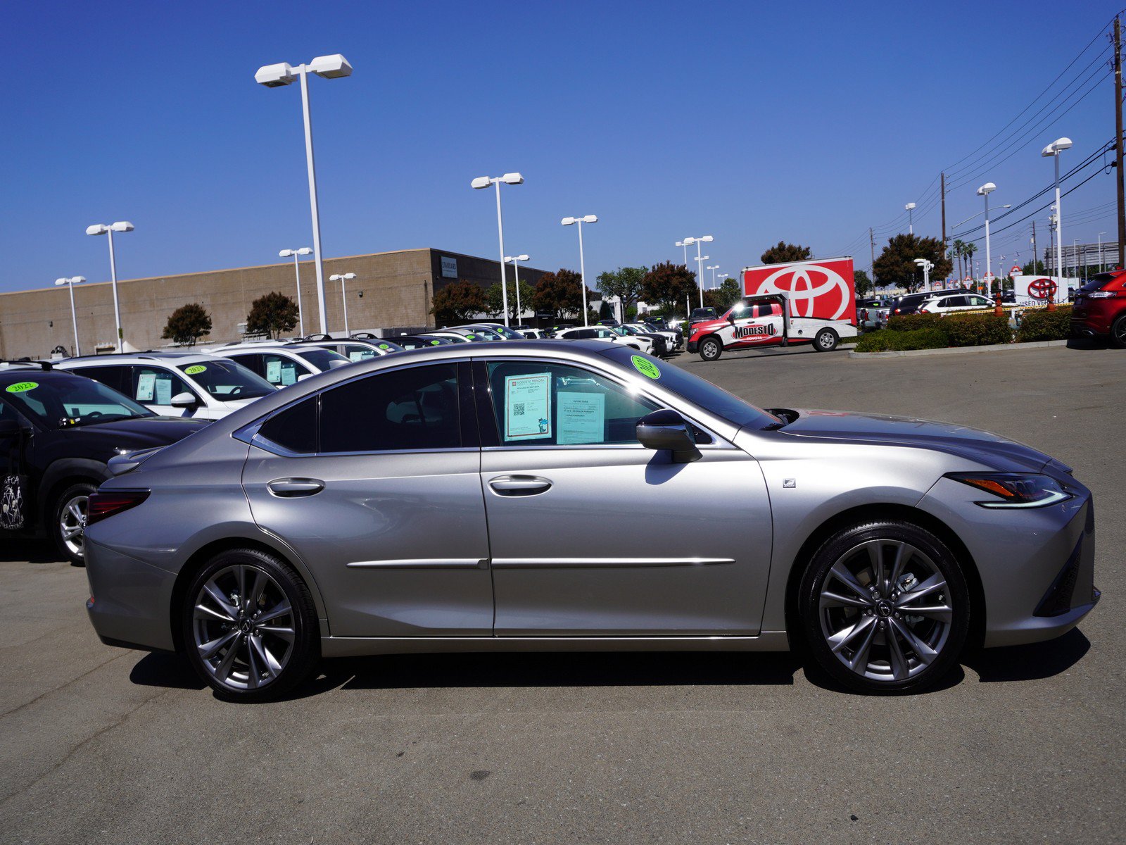 Used 2021 Lexus ES 350 F Sport w/ Accessory Package 2 FWD image 4