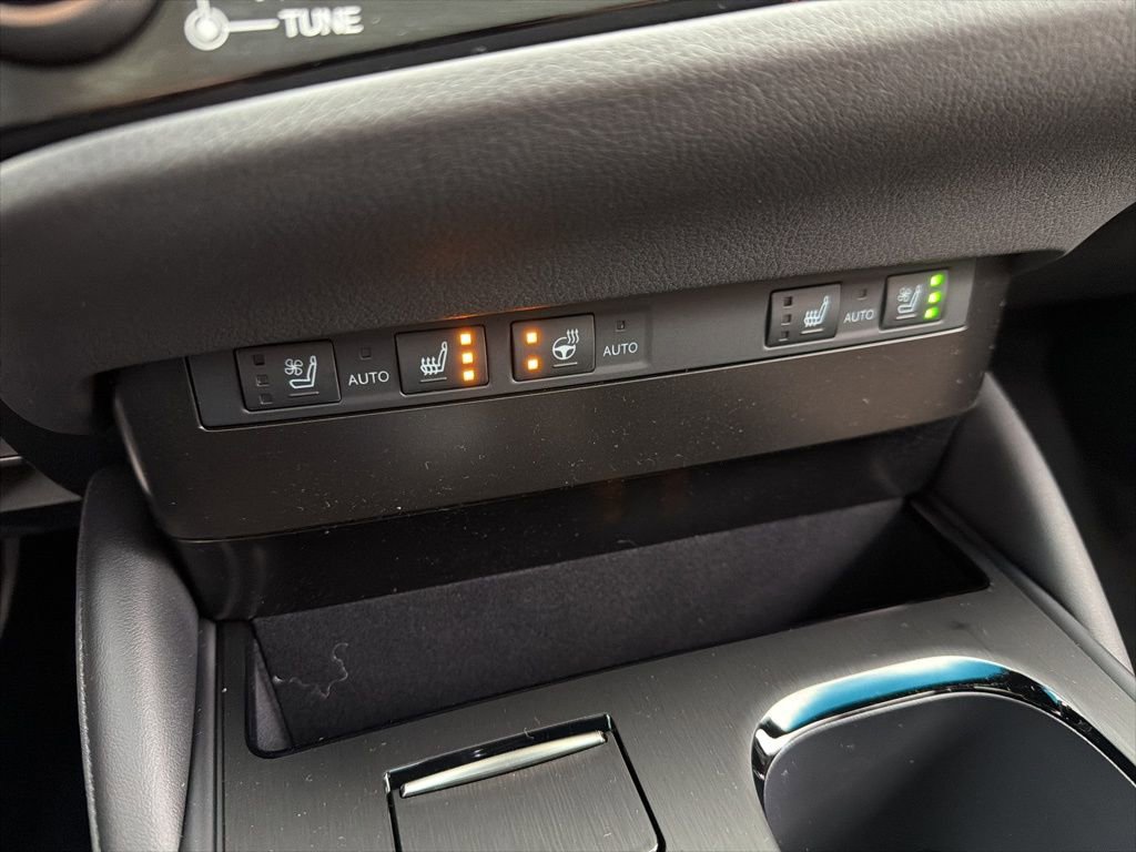 New 2025 Lexus ES 350 w/ Premium Package image 13