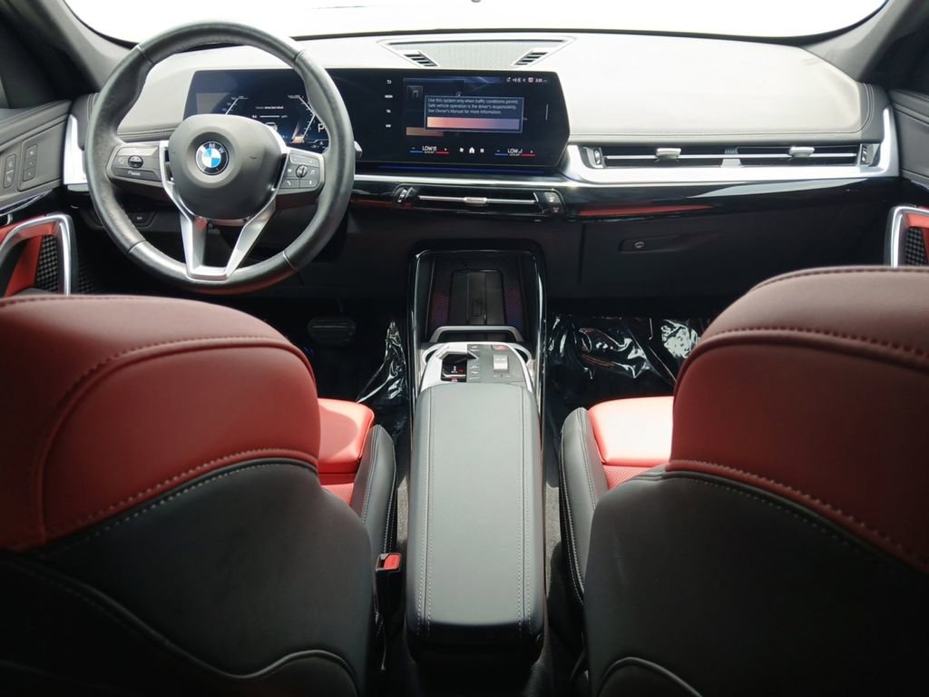 Used 2025 BMW X1 xDrive28i AWD/4WD image 10