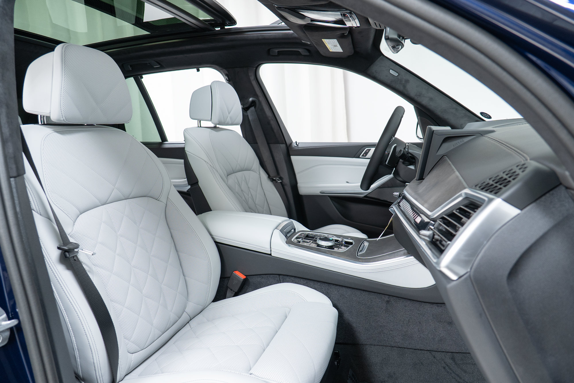 New 2026 BMW X5 M60i AWD/4WD image 22