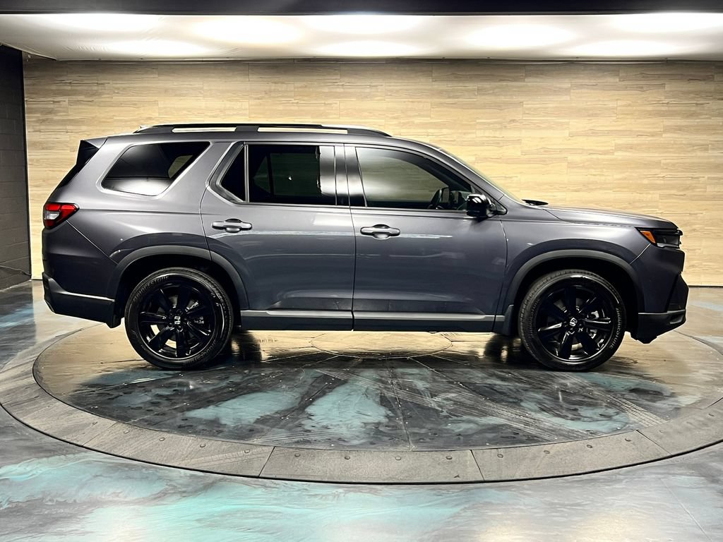 Used 2025 Honda Pilot Black Edition image 22