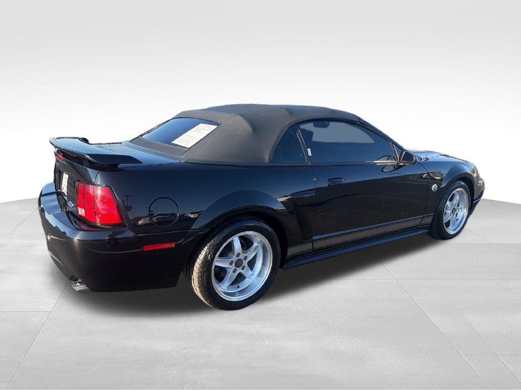 Used 2004 Ford Mustang GT RWD image 5