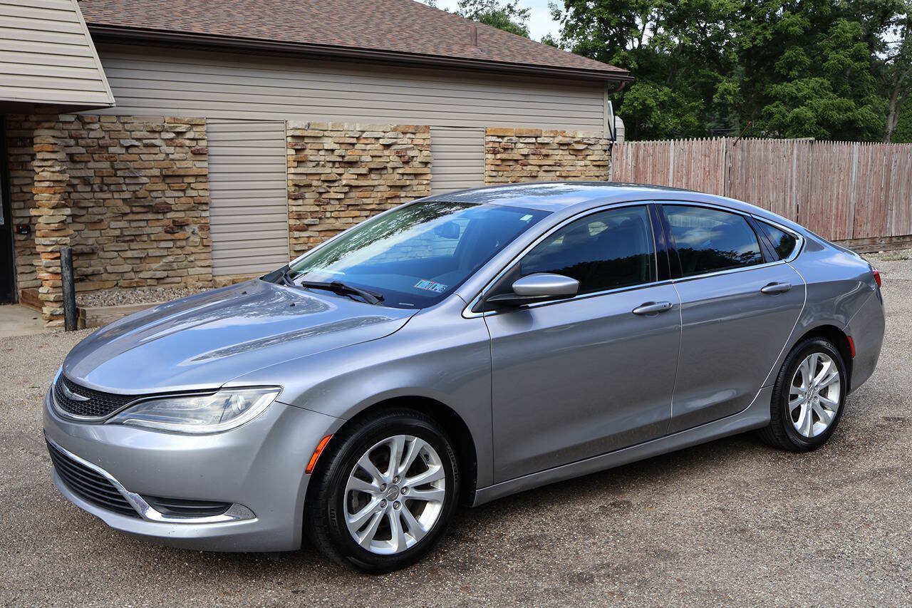 Used 2015 Chrysler 200 Limited w/ Convenience Group FWD image 4