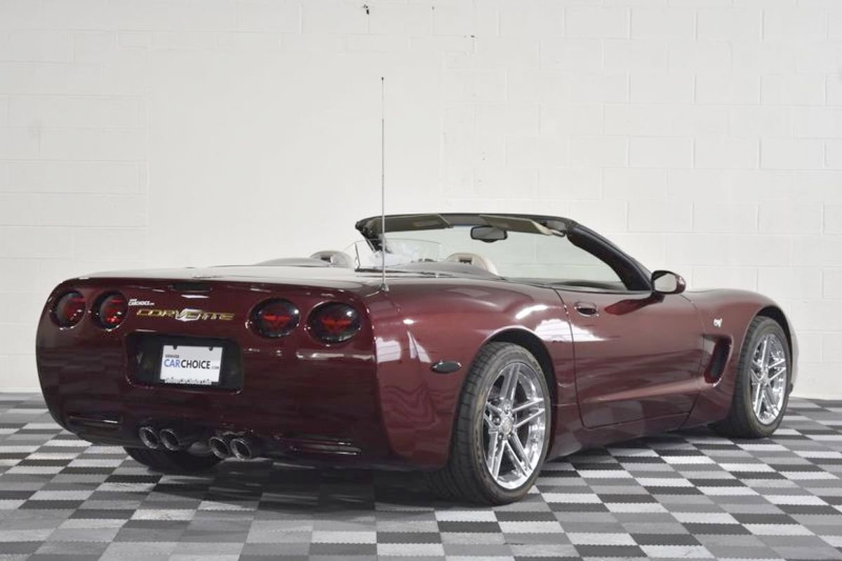 Used 2003 Chevrolet Corvette Convertible w/ Preferred Equipment Group1 image 7