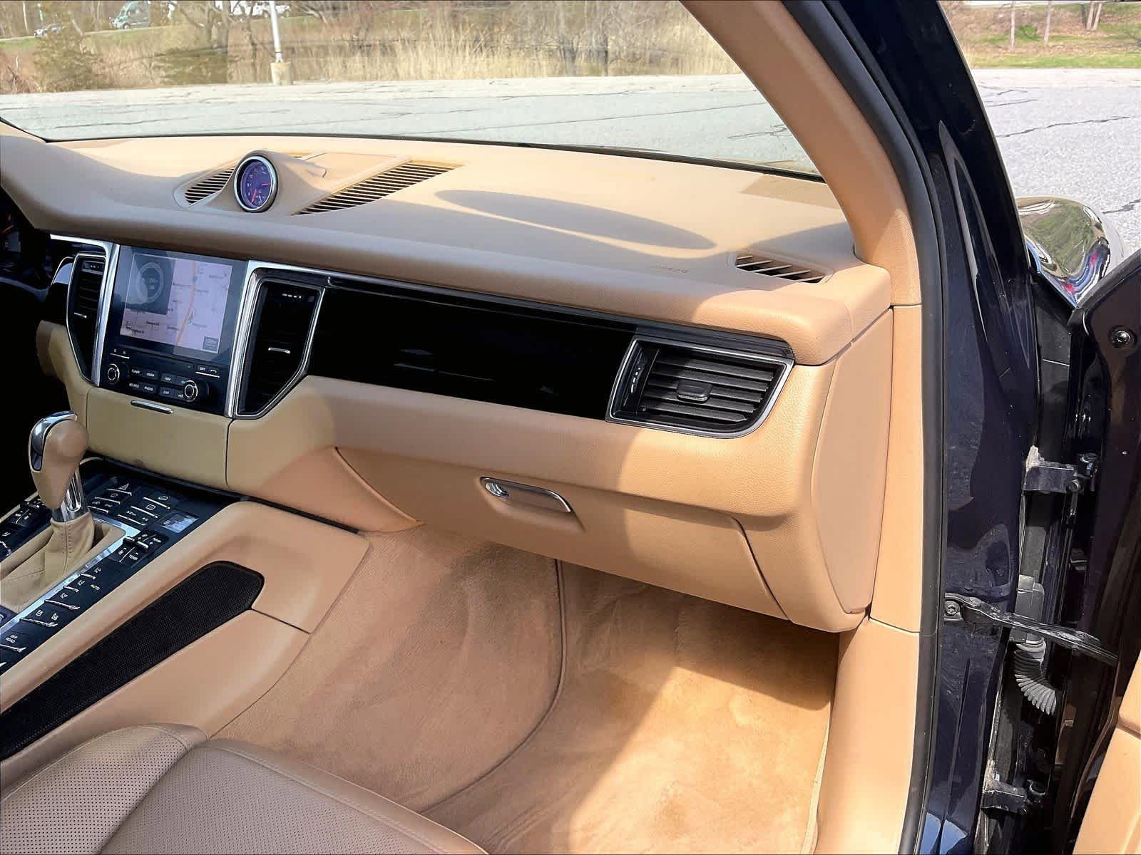 Used 2017 Porsche Macan S image 13