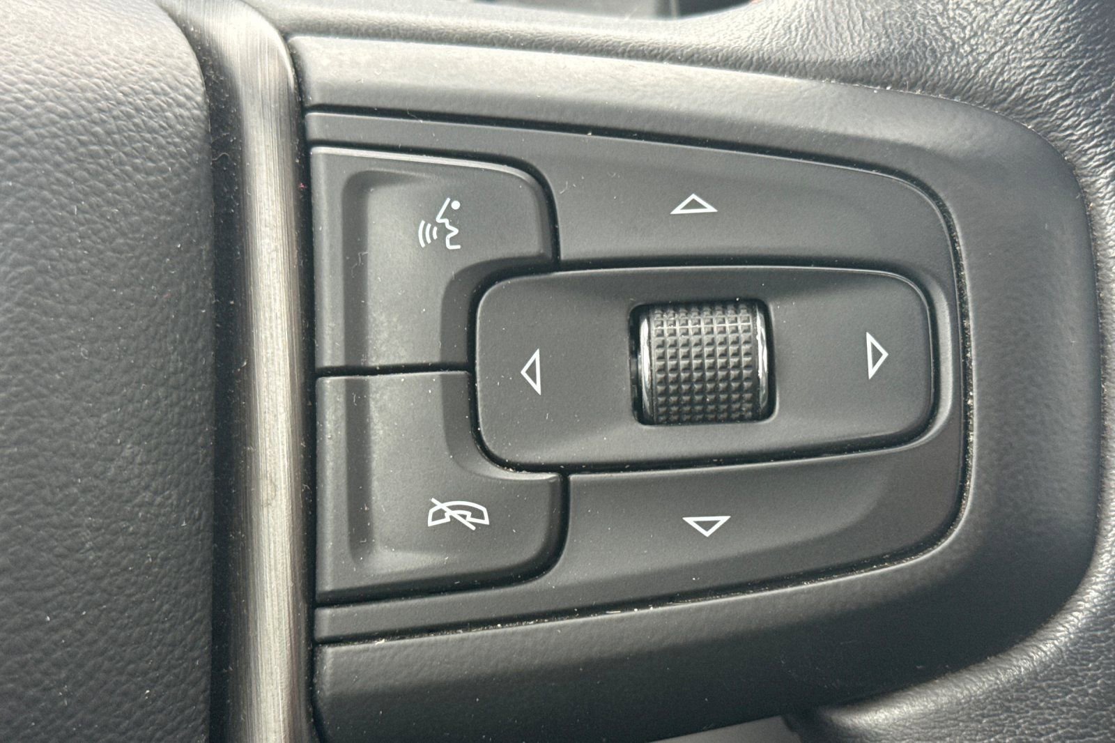 Used 2023 GMC Sierra 1500 AT4 w/ AT4 Premium Package image 28