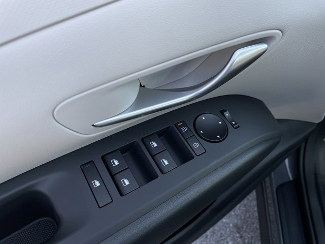 New 2025 Hyundai Tucson SE image 17