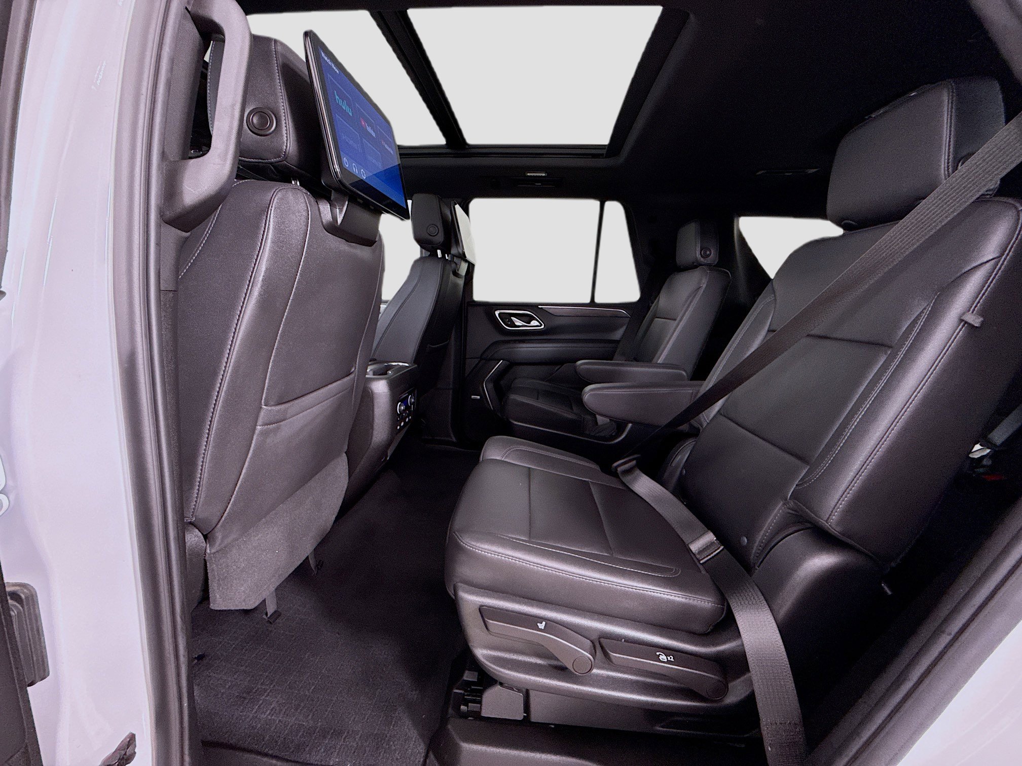 Used 2023 Chevrolet Tahoe Z71 w/ Luxury Package AWD/4WD image 26