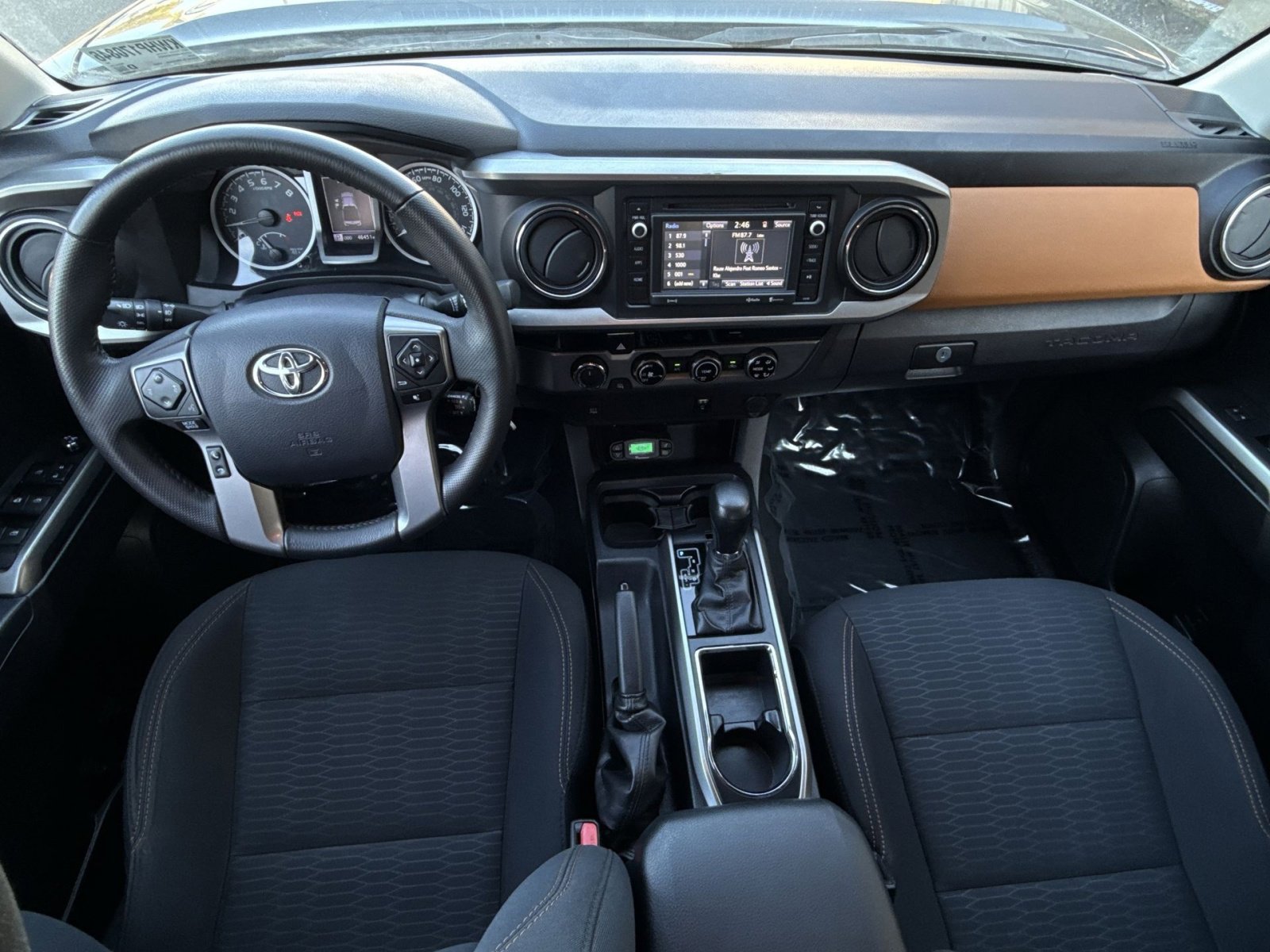 Used 2017 Toyota Tacoma SR5 AWD/4WD image 22