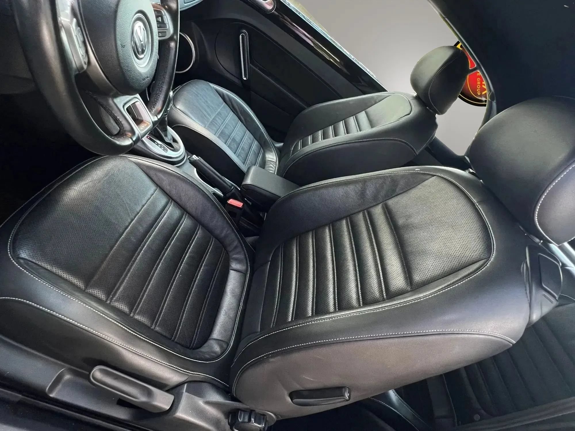 Used 2014 Volkswagen Beetle TDI FWD image 11