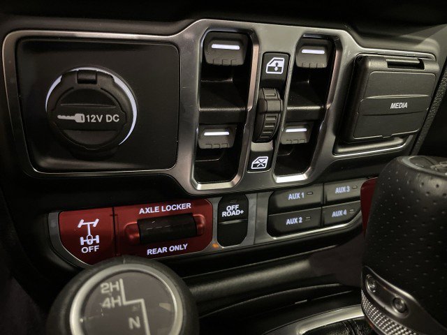 Used 2024 Jeep Gladiator Mojave w/ Convenience Group image 32