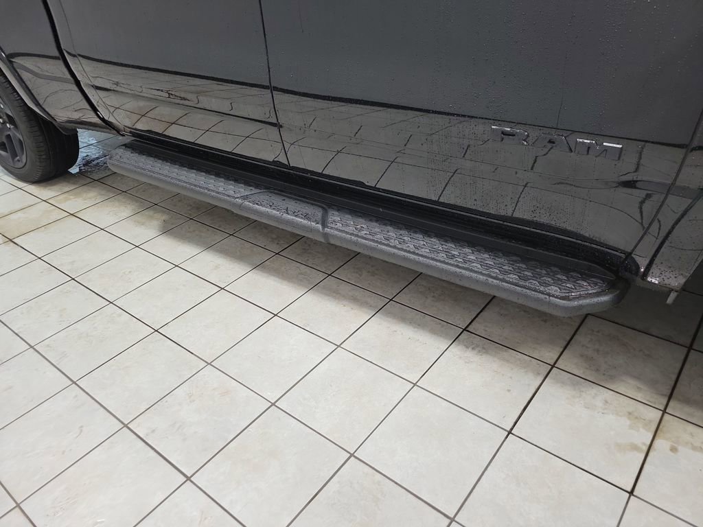 Used 2025 RAM 1500 Laramie w/ Night Edition image 28