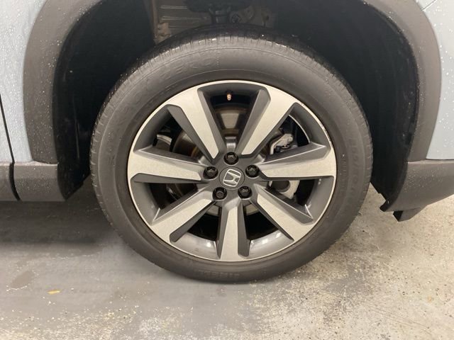 Certified 2025 Honda Pilot Touring image 32