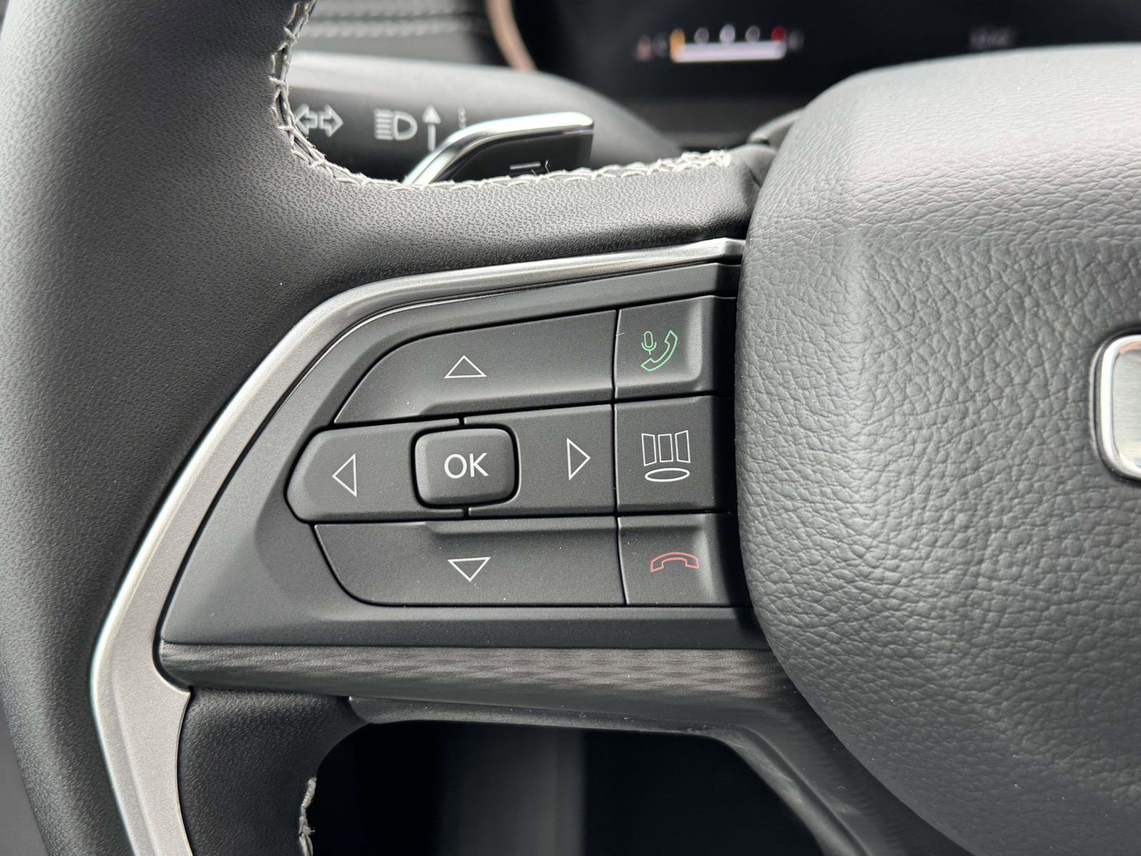 New 2025 Jeep Grand Cherokee L Altitude AWD/4WD image 22