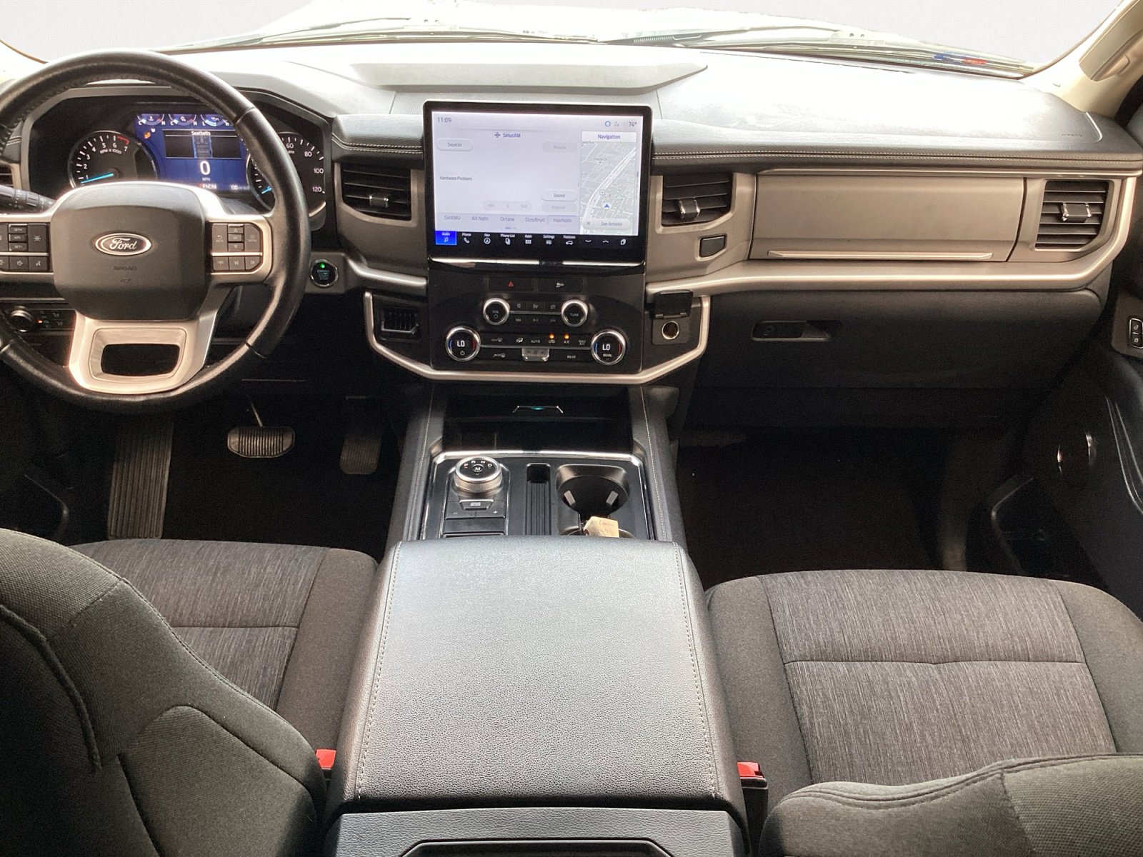 Used 2022 Ford Expedition XLT RWD image 4