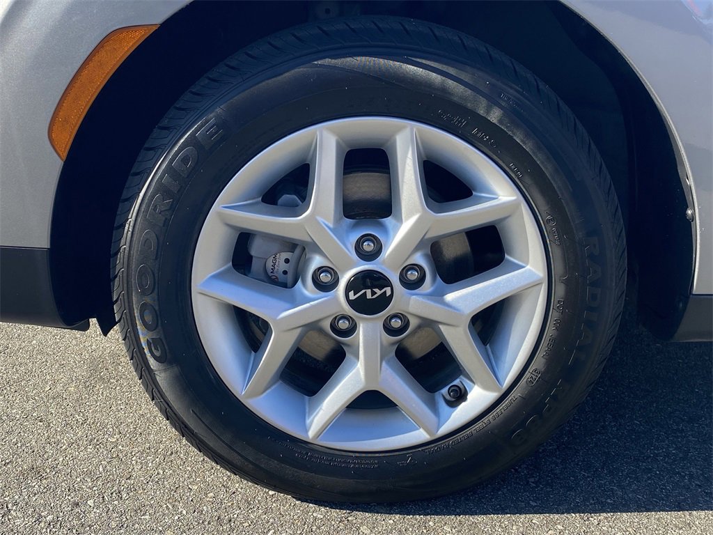 Used 2023 Kia Soul LX w/ Option Group 015 image 12