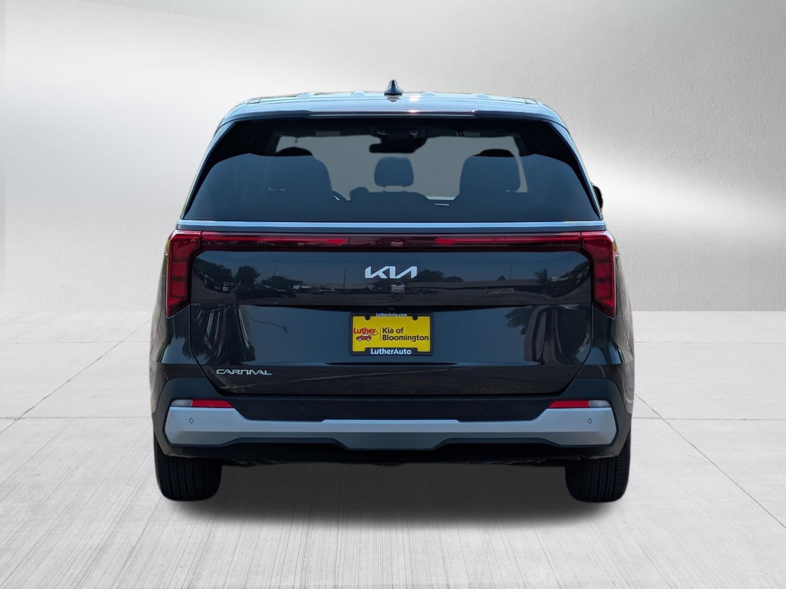 Certified 2026 Kia Carnival FWD image 6