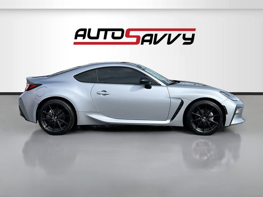 Used 2025 Toyota GR86 Premium w/ ALL Weather Mat Package (TMS) image 8