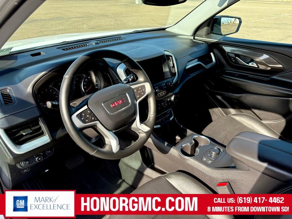 Used 2024 GMC Terrain SLT image 11