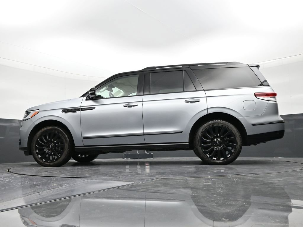 Used 2023 Lincoln Navigator Black Label image 21