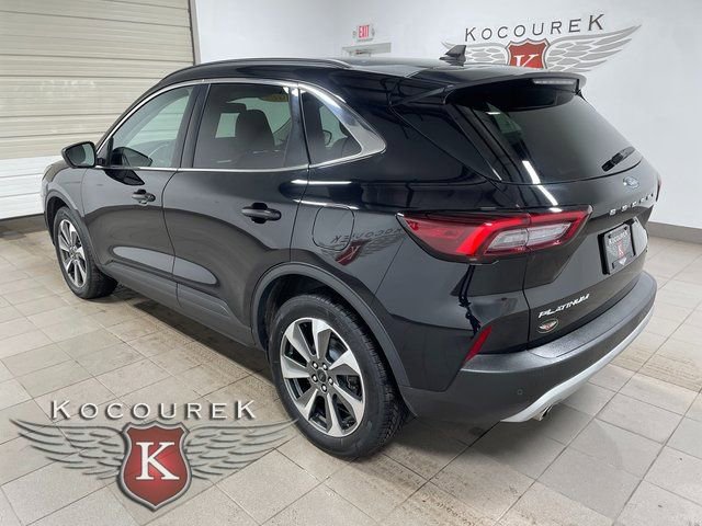 Used 2023 Ford Escape Platinum image 4