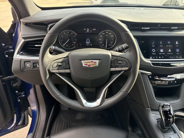 Certified 2024 Cadillac XT6 Luxury w/ LPO, Floor Liner Package AWD/4WD image 15