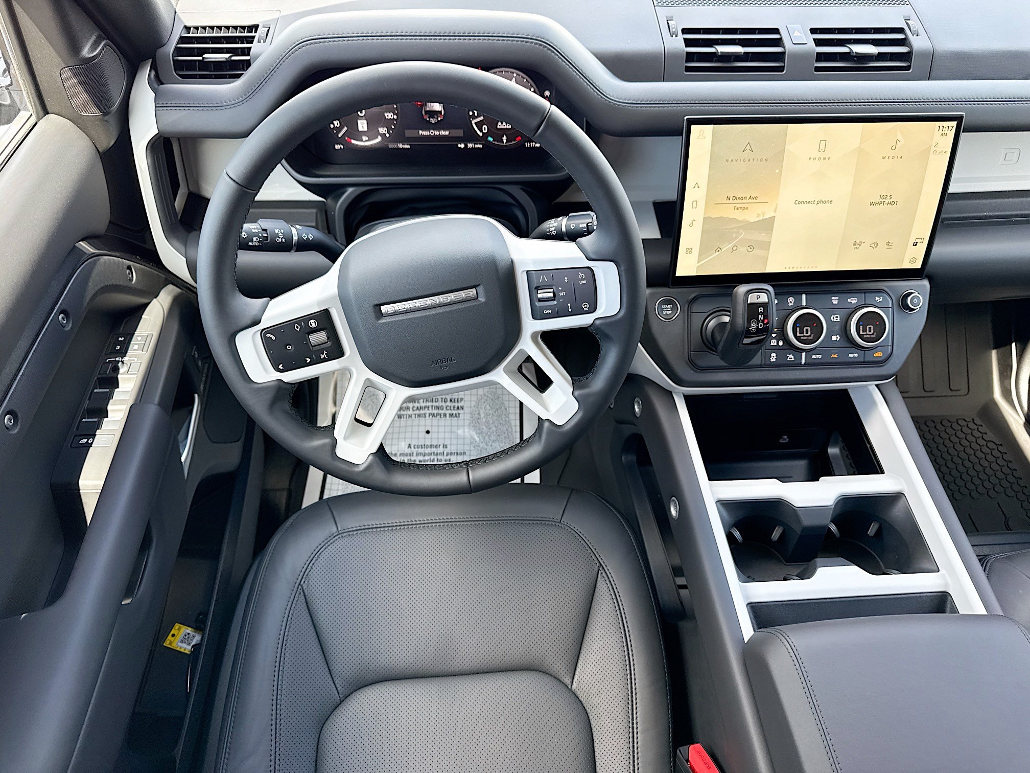 New 2026 Land Rover Defender 110 X-Dynamic SE AWD/4WD image 17