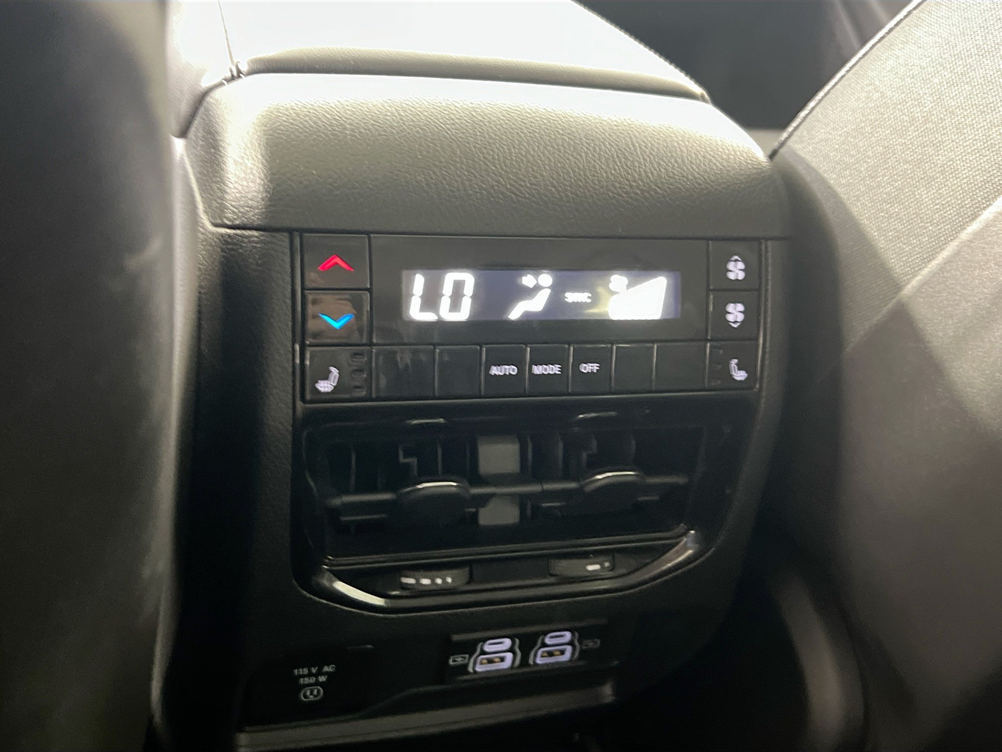 Used 2024 Jeep Grand Cherokee L Limited AWD/4WD image 26