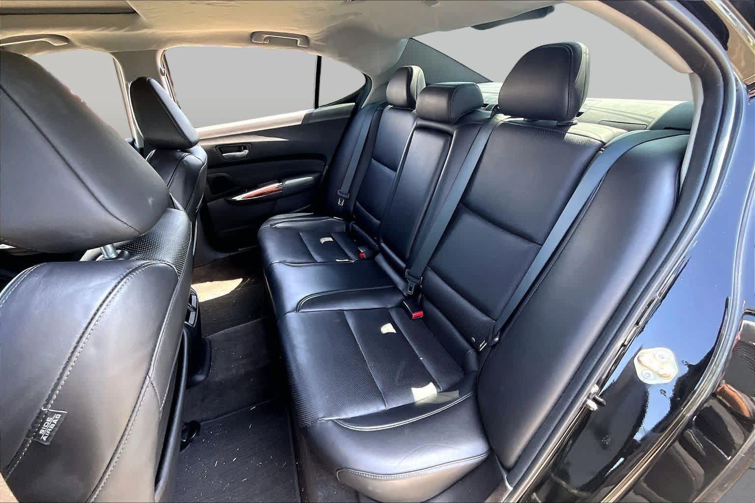 Used 2015 Acura TLX w/ Technology Package FWD image 18