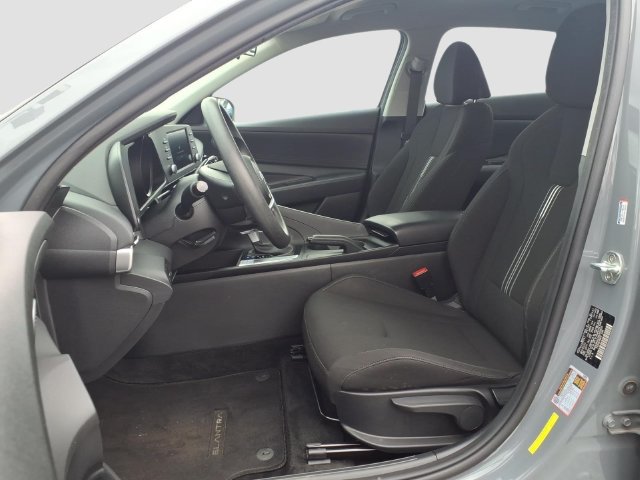 Used 2022 Hyundai Elantra SEL w/ Cargo Package FWD image 17