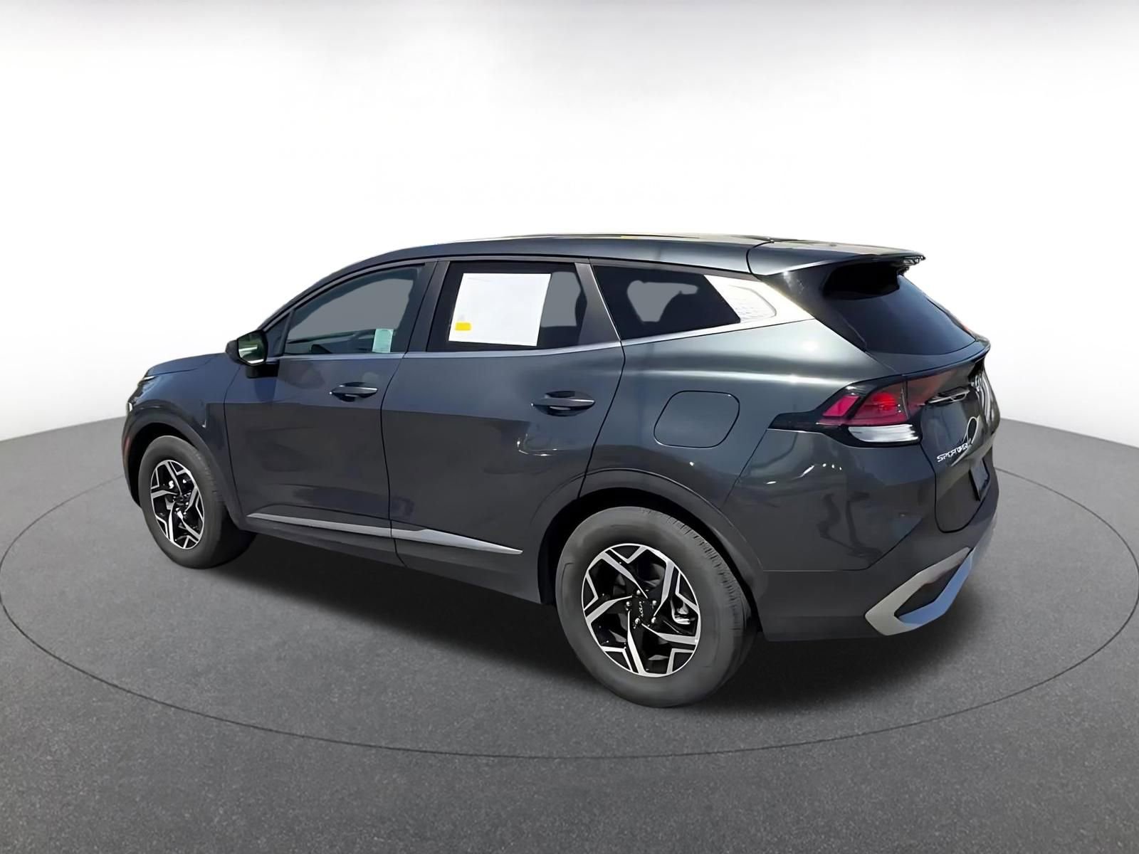 Used 2025 Kia Sportage LX image 10