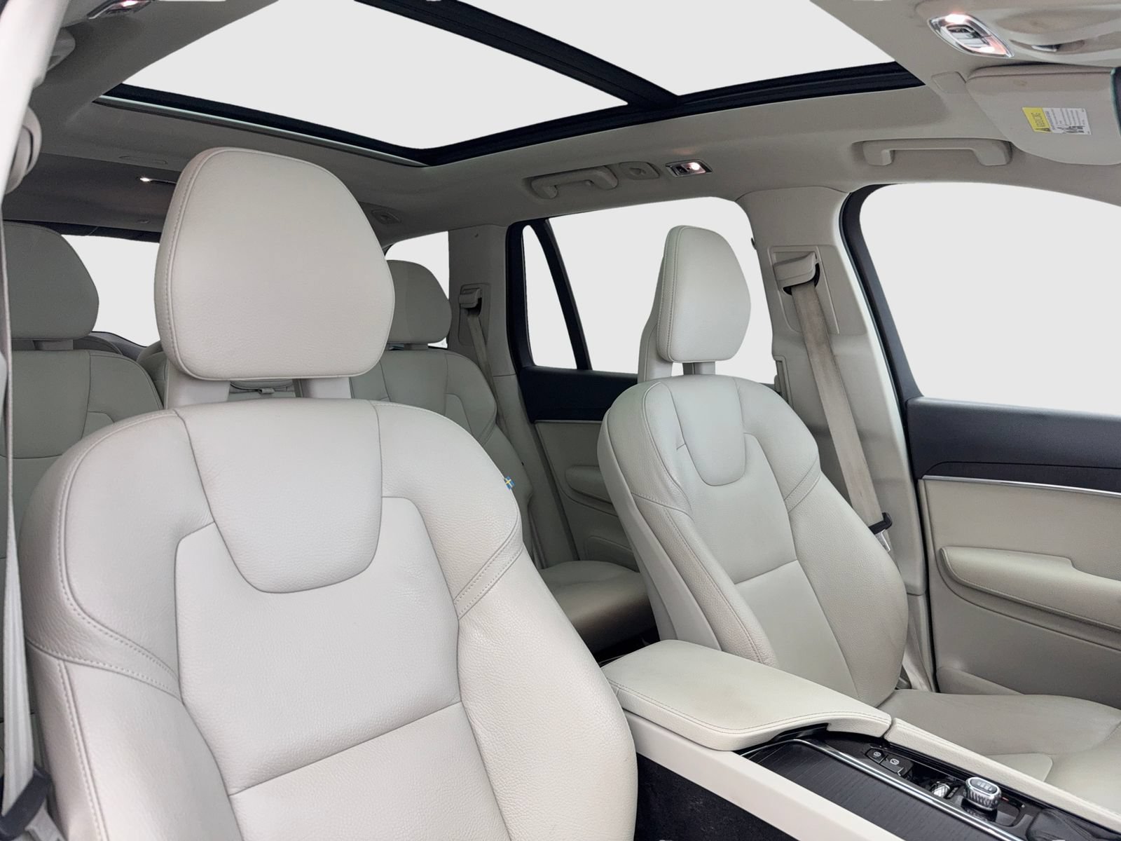 Used 2020 Volvo XC90 T5 Momentum w/ Protection Package Premier FWD image 41