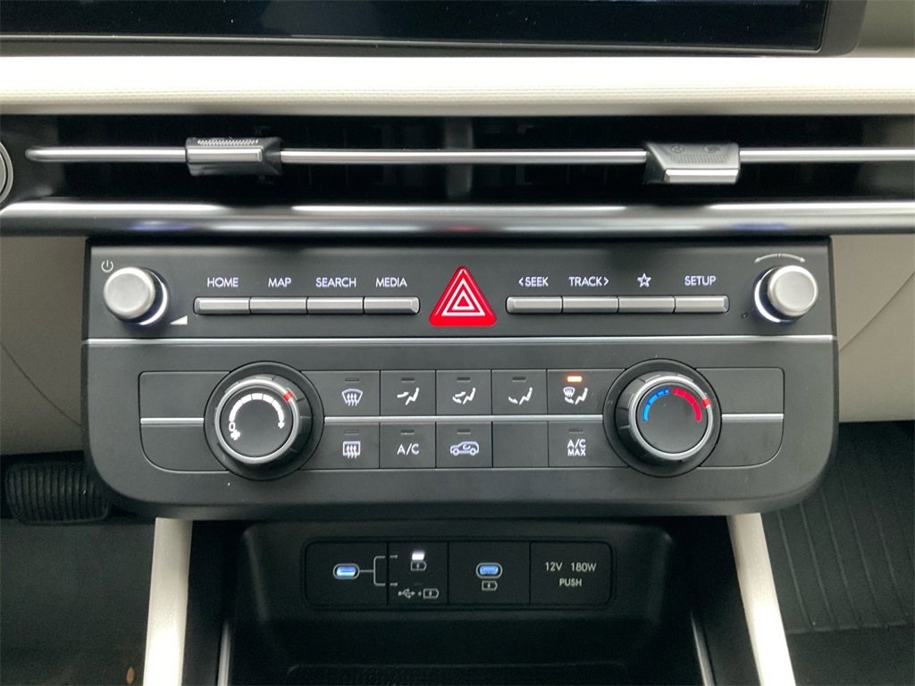 Certified 2025 Hyundai Tucson SE image 23