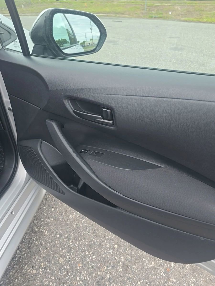 Used 2024 Toyota Corolla LE FWD image 17