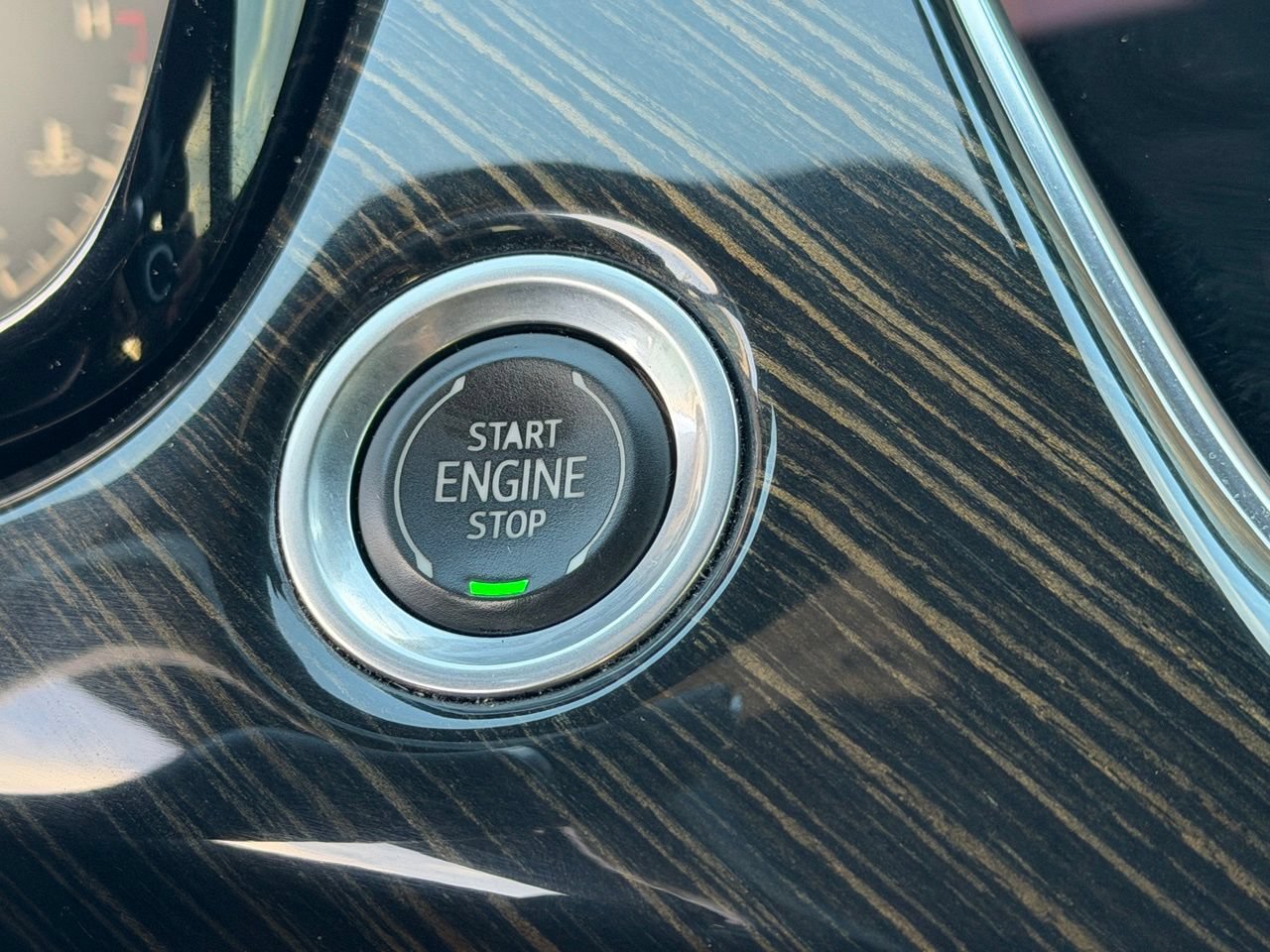 Used 2022 Cadillac XT6 Premium Luxury FWD image 28