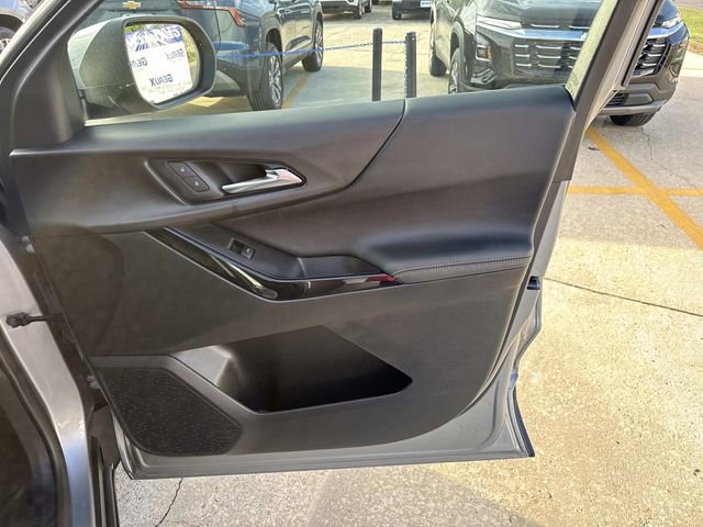 Used 2026 Chevrolet Equinox LT FWD image 31