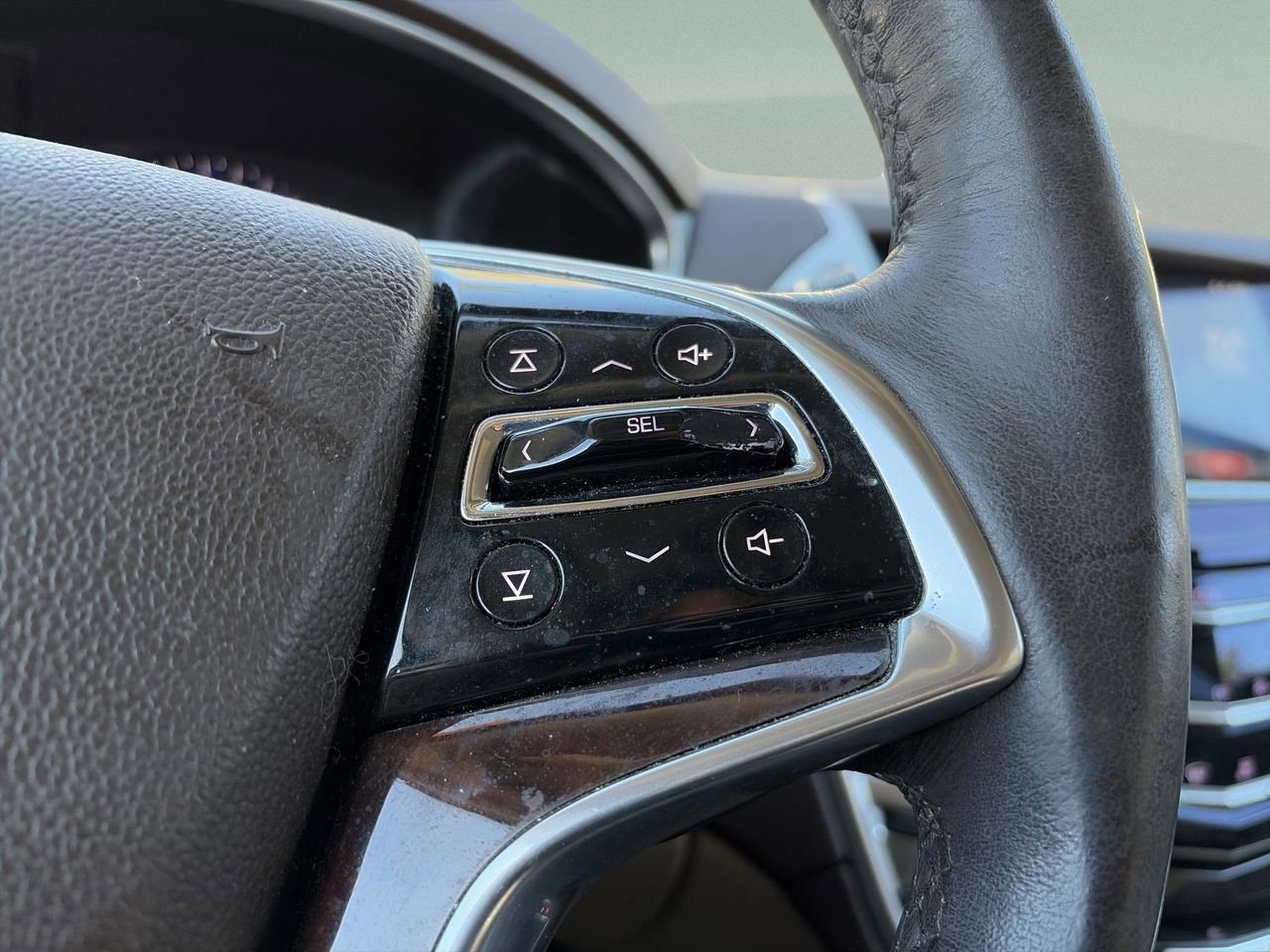 Used 2016 Cadillac SRX Luxury w/ Driver Awareness Package image 23